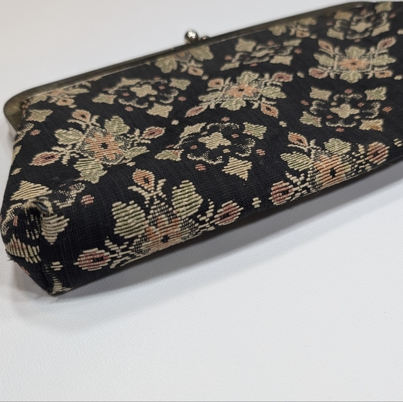 Vintage (50s?) Black Tapestry Clutch W Kiss Lock & Vinyl Interior. 11"X5.5" - Picture 11 of 16